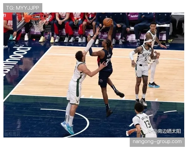 希罗突破拉开与队友差距 提升球队关键回合得分效率