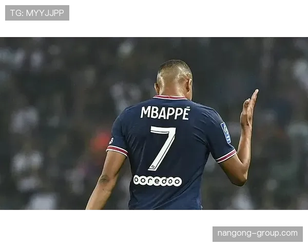 维尼修斯与莱奥的爆点能力对比：突破方式与比赛影响力差异