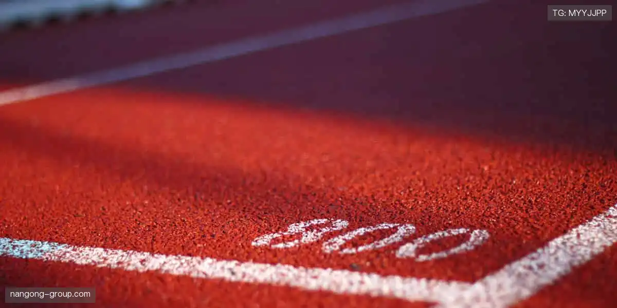 实时弹幕，边看边聊，做赛场最活跃的观众！💬🎉